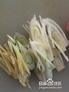 高蛋白、低脂肪的平菇炒肉，可增强抵抗力