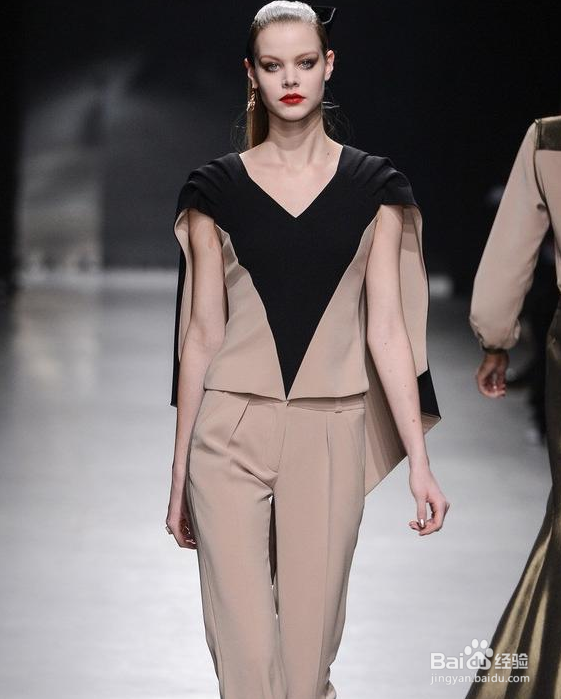 人像摄影的穿衣搭配有什么讲究？