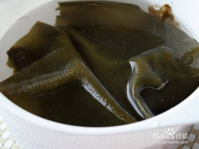 白萝卜海带排骨汤的做法[图]