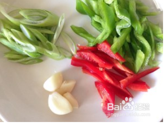 家常菜五花肉干煸土豆片