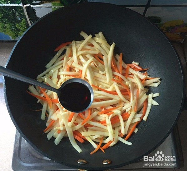 如何做出好吃的剁椒肉丝炒凉薯