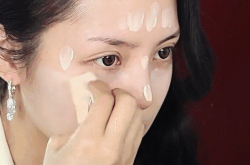 卡粉和水乳有关系吗