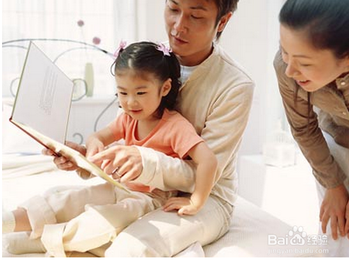 宝宝爱动手打人，家长该怎么办？