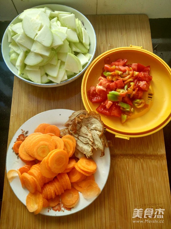 蔬菜炒鸭肉的做法