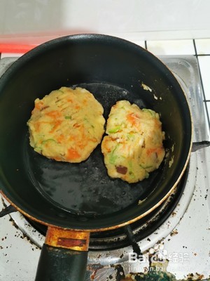 土豆胡萝卜鸡蛋饼的做法