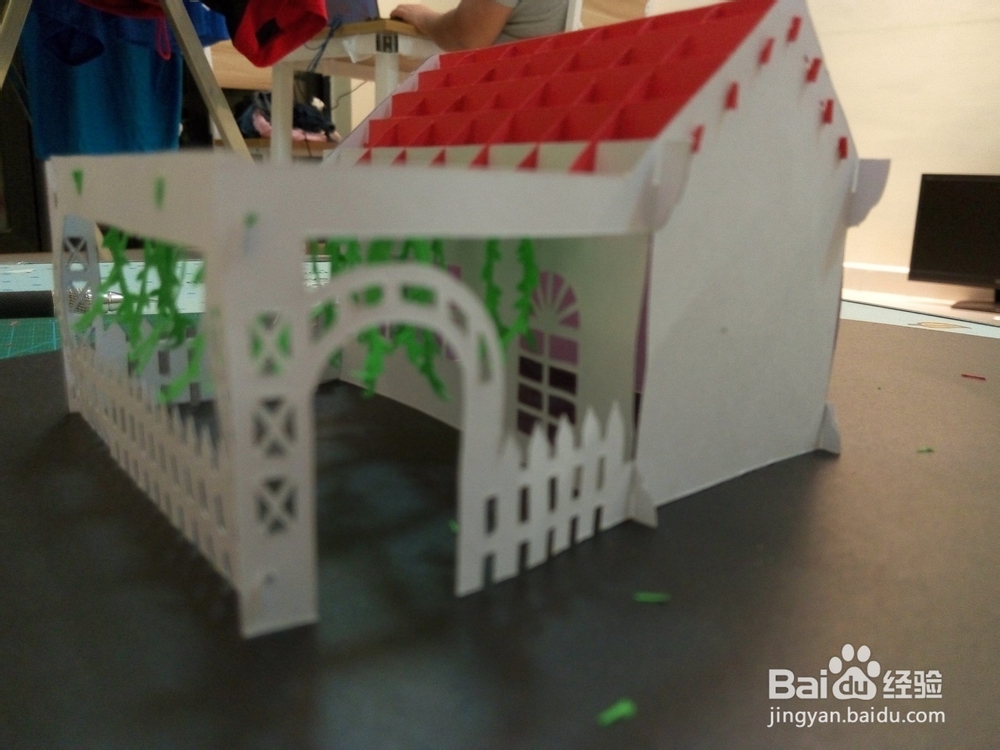 如何用纸做一个温暖房子