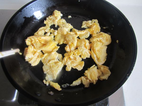 青椒洋葱炒鸡蛋