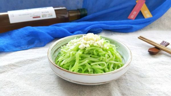 胡麻油清炒芥兰丝