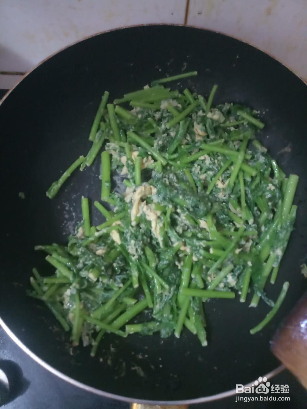 鸡蛋炒茼蒿的做法