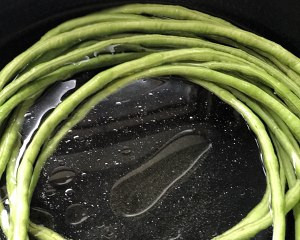 手撕豇豆怎么做