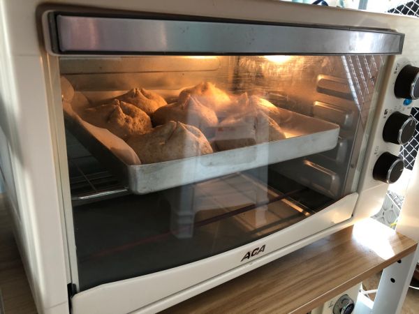 沙拉玉米火腿欧包