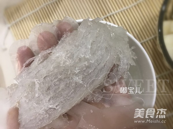 冰糖雪梨炖燕窝