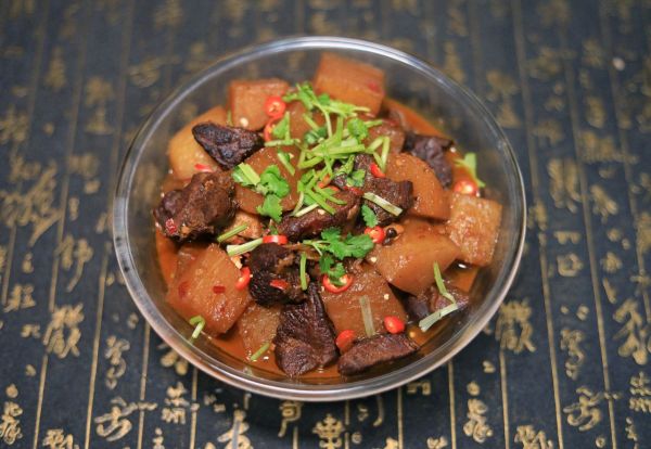 经典搭配－萝卜烧牛肉