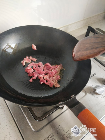 制作芹菜炒肉
