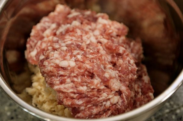 莲藕玉米芹菜肉饺子