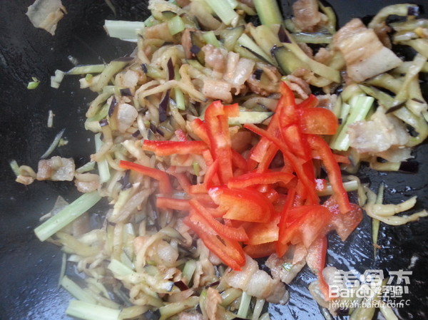 长茄炒五花肉