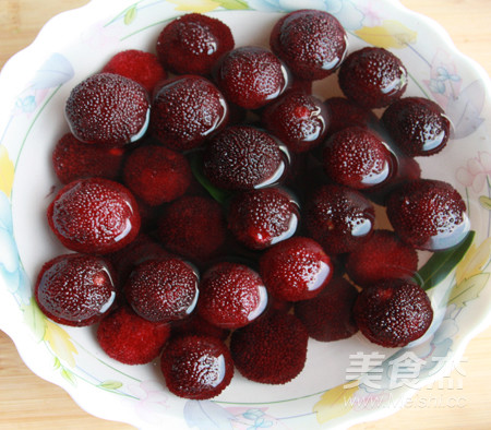 冰糖杨梅汤的做法