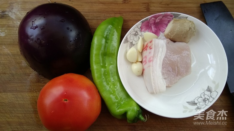 茄子肉丁手擀面