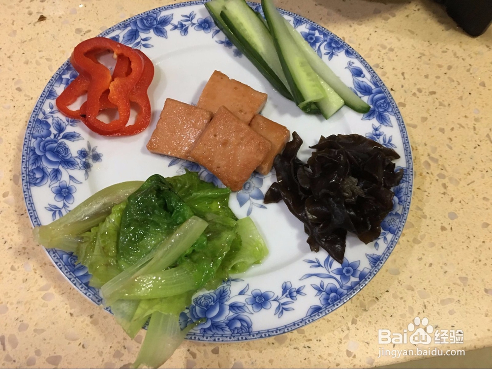 午餐肉日式豚骨拉面的做法