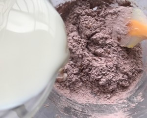 自制红丝绒纸杯蛋糕