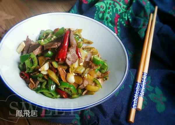 酸菜辣椒炒鹅肾