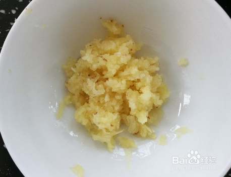 家庭自制蒜蓉粉丝蒸鱿鱼