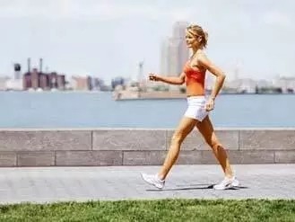 女性晚上9点后，不要做这7件事，尤其是第3件！