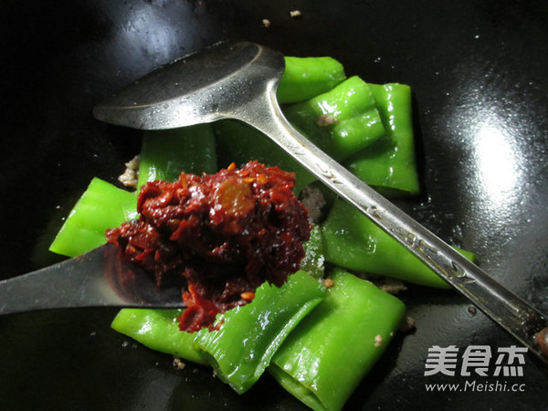肉末炒尖椒的做法