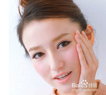 当心光老化 8妙招抵抗皮肤光老化