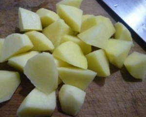 牛筋炖土豆做法
