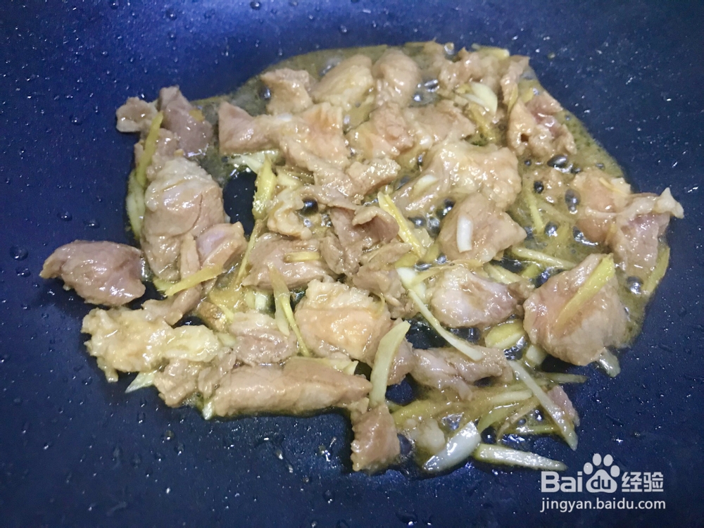 香气浓郁的榨菜炒肉