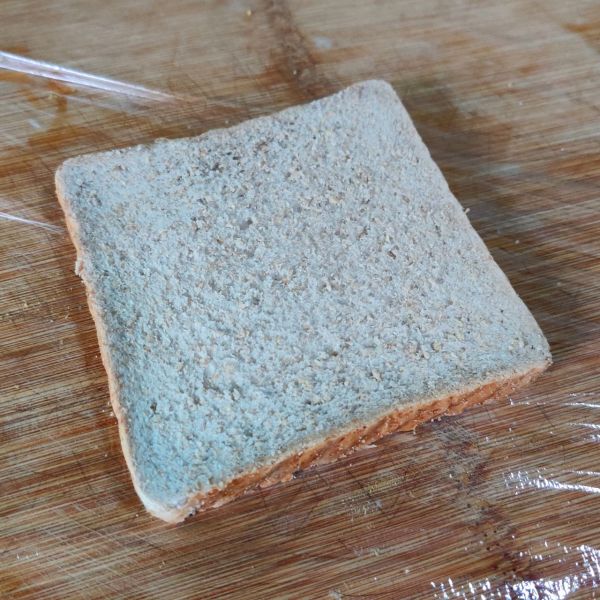 鸡蛋土豆爱心三明治