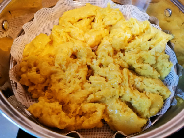 玫瑰豆沙泡泡油糕