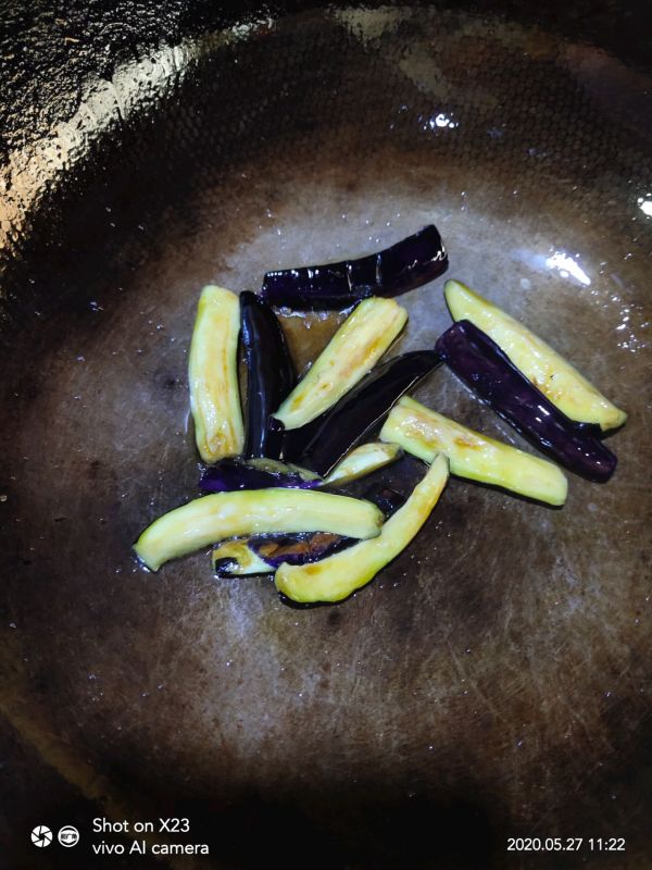 皮蛋擂青椒茄子