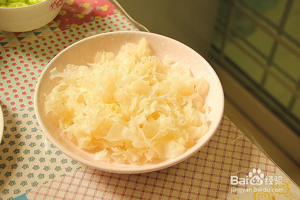 六月飞雪——凉拌雪银耳