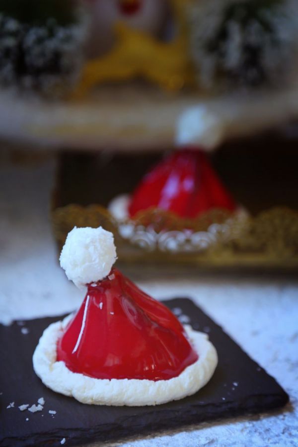 圣诞帽慕斯蛋糕#柏翠辅食节-烘焙零食#