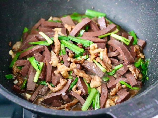 酱香猪血五花肉