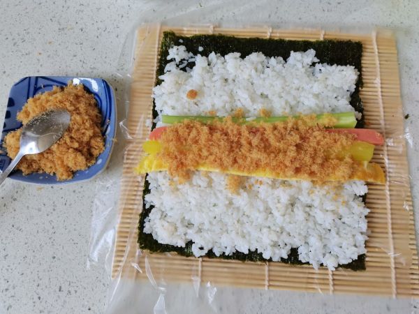 自制美味寿司卷