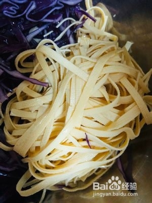 食补养生凉拌紫甘蓝的做法