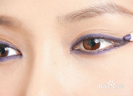 彩妆教程：明艳派对女王妆容