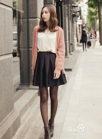 怎么时尚搭配丝袜？