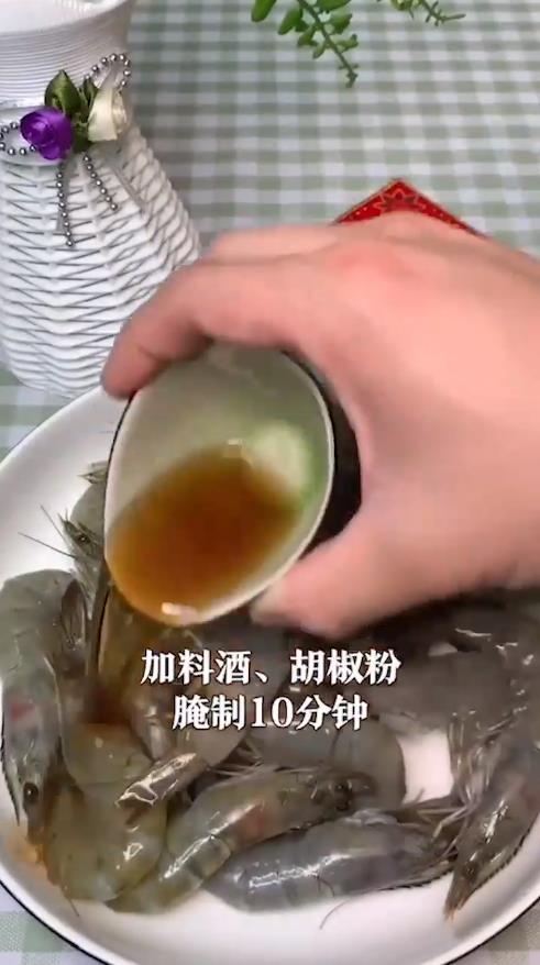 怎么做家庭版干锅什锦香辣虾