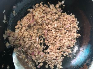 香菇肉酱拌面的做法