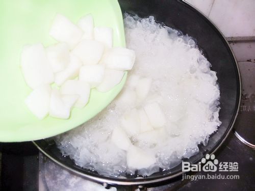 雪梨银耳汤的做法