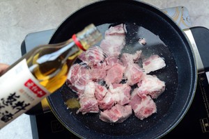 玫瑰糖醋排骨搭配米饭更好吃的做法教程