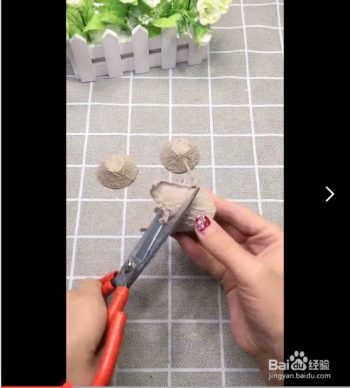 用鸡蛋托制作卡通蘑菇的方法 百度经验
