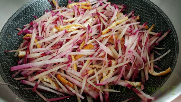 胭芫豆腐萝卜丝