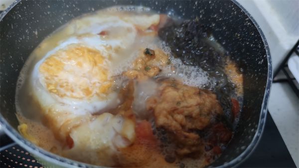 西红柿煎蛋酸汤丸子