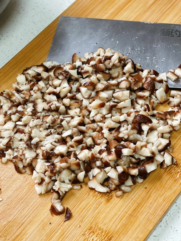 小白菜香菇馄饨