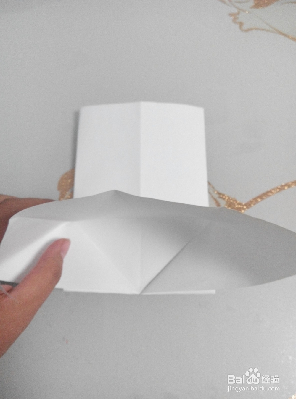 如何让废旧纸张变身储物小盒